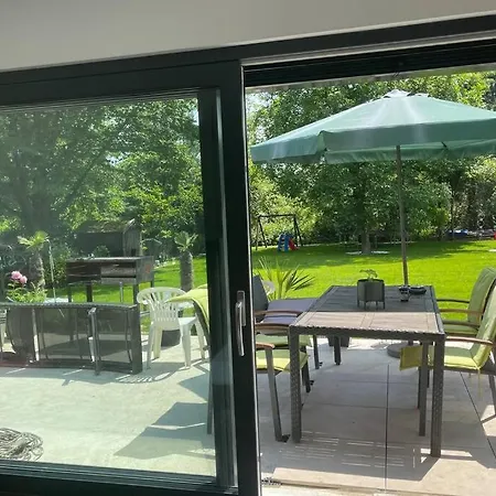 Wunderschoene Terrassenwohnung Mit Blick Ins Gruene! Meerbusch Exterior photo